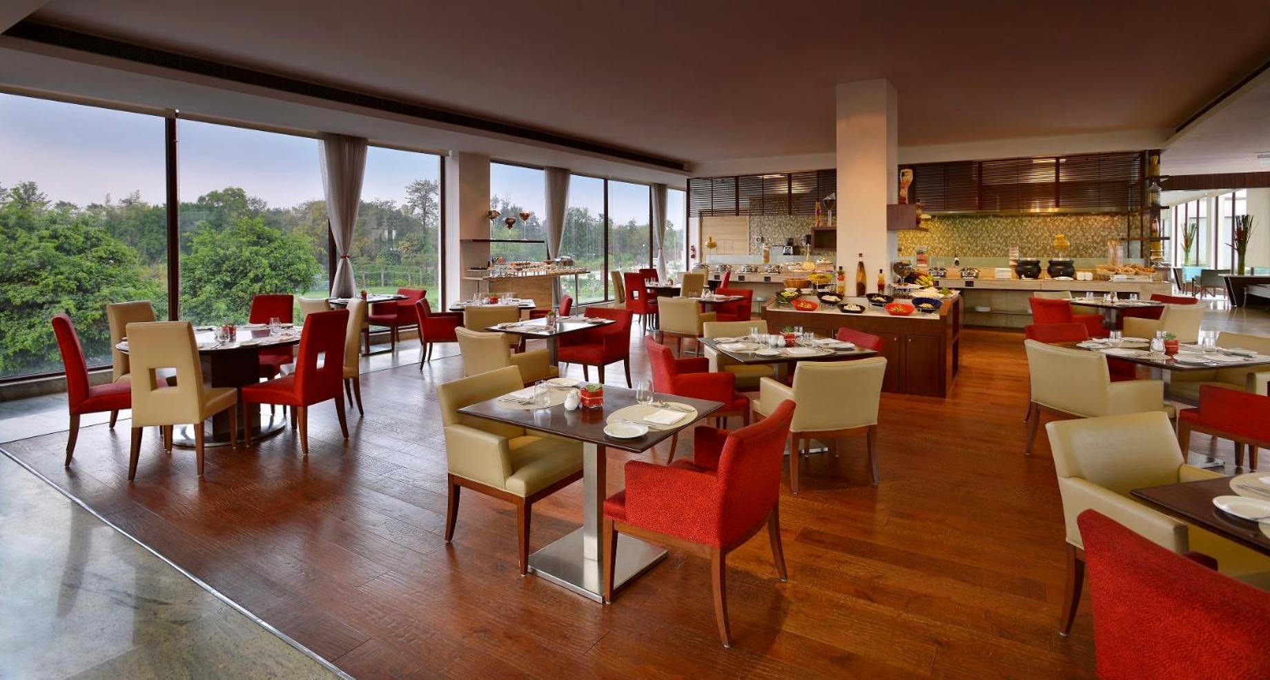 Four Points By Sheraton New Delhi, Airport Highway Zewnętrze zdjęcie