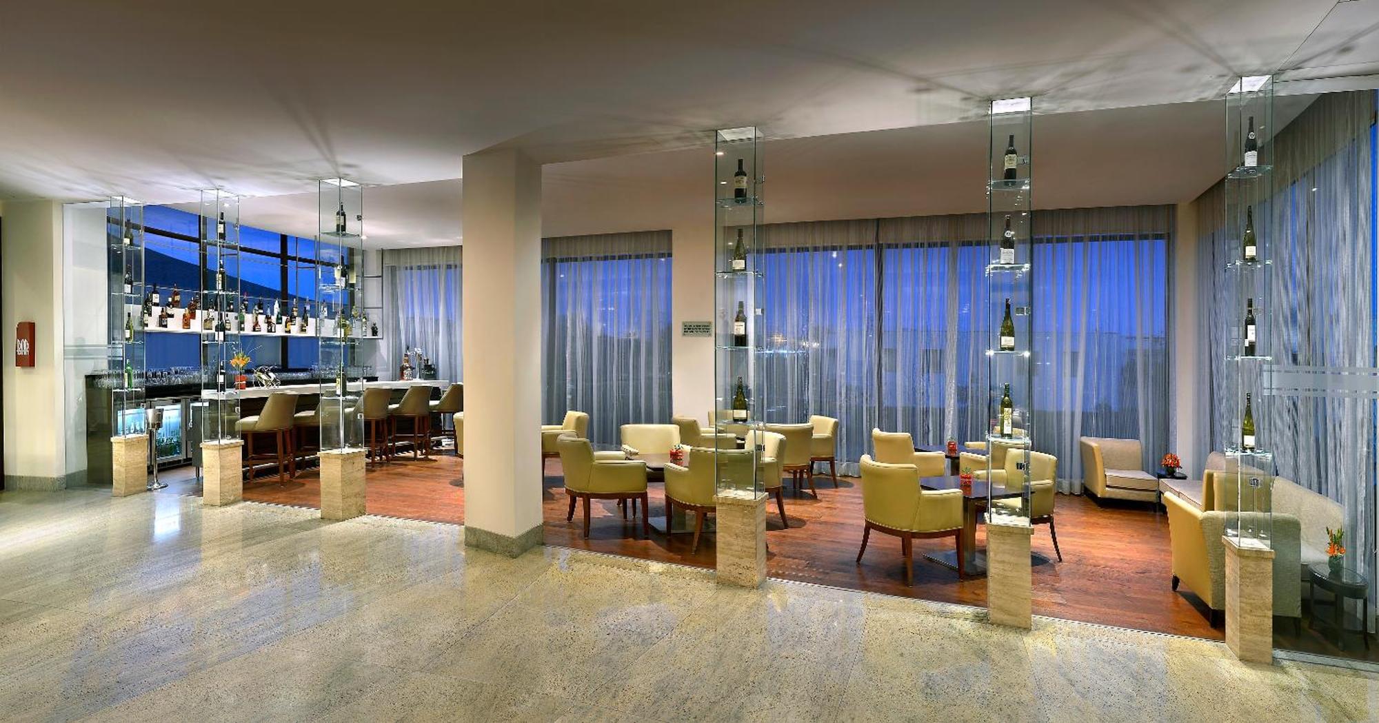 Four Points By Sheraton New Delhi, Airport Highway Zewnętrze zdjęcie